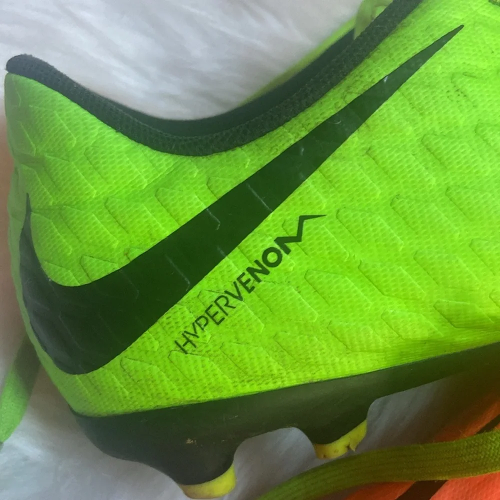 Nike cleats‎